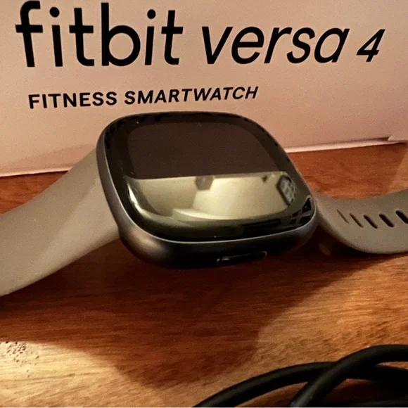 Fitbit Versa 4 Smartwatch - Picture 2 of 7